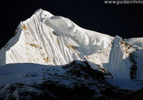 Singu Chuli Peak Climbing